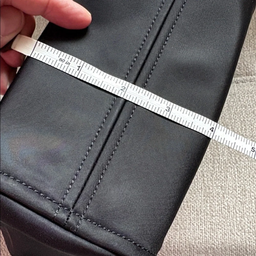 Kate Spade New York cosmetic case - Picture 5 of 6